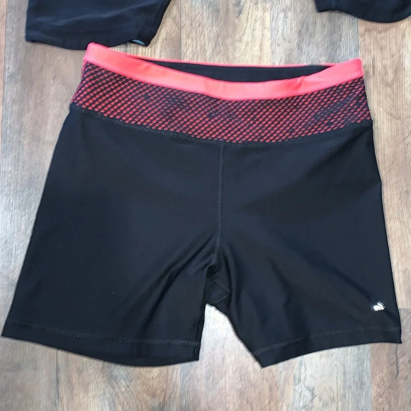 Lot of 5 Size Small Shorts. - Picture 8 of 12